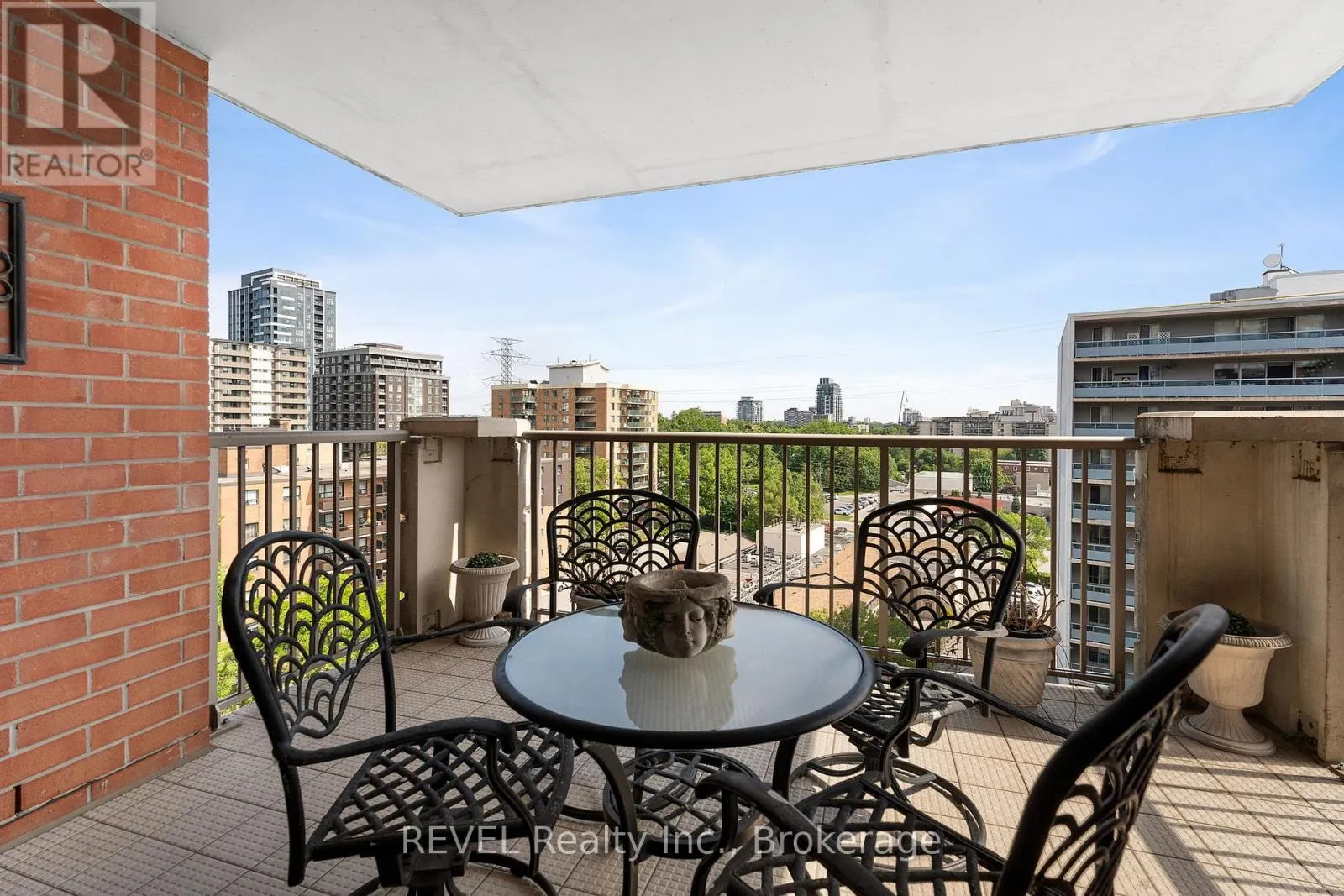 905 - 442 MAPLE AVENUE, #905