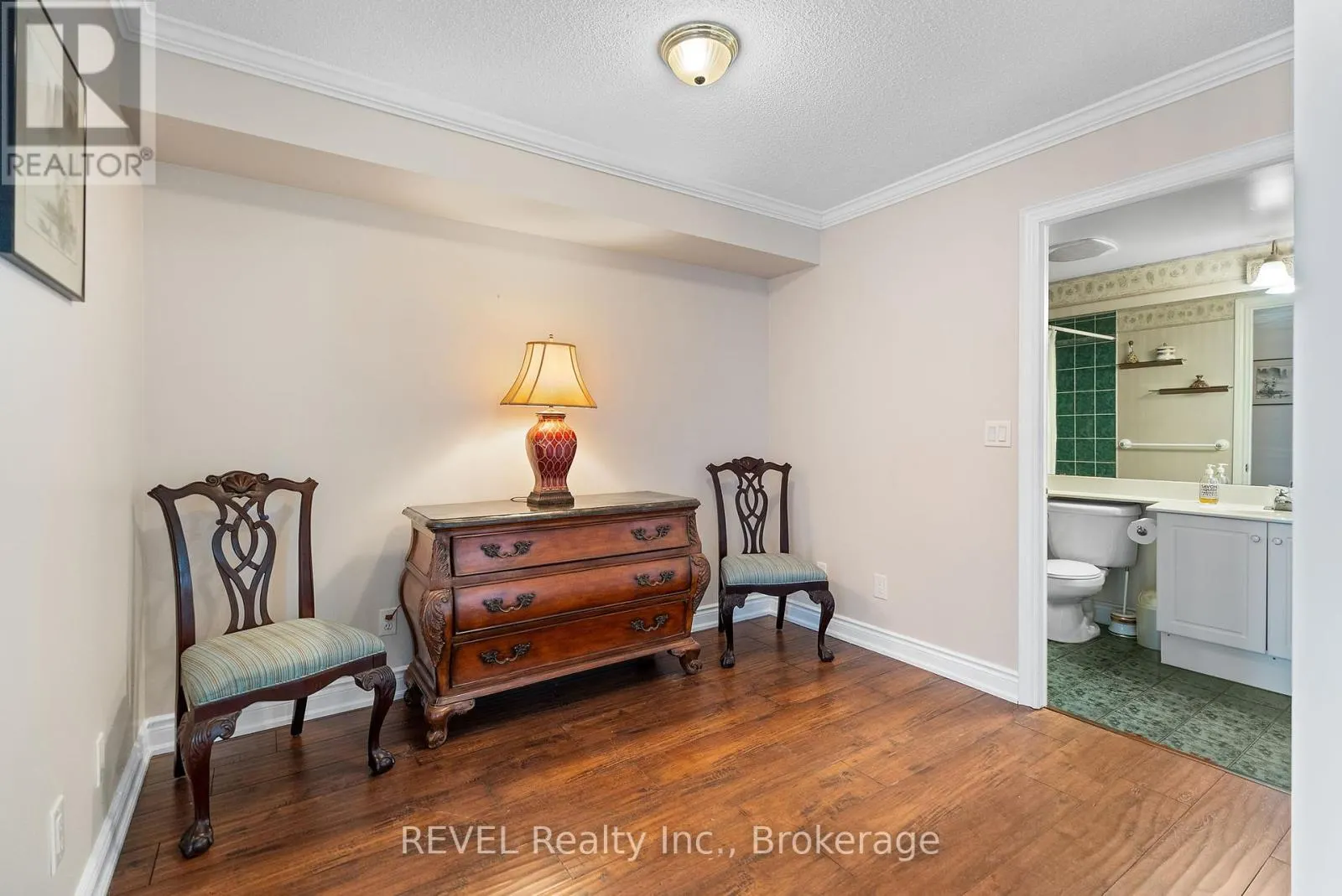 905 - 442 MAPLE AVENUE, #905