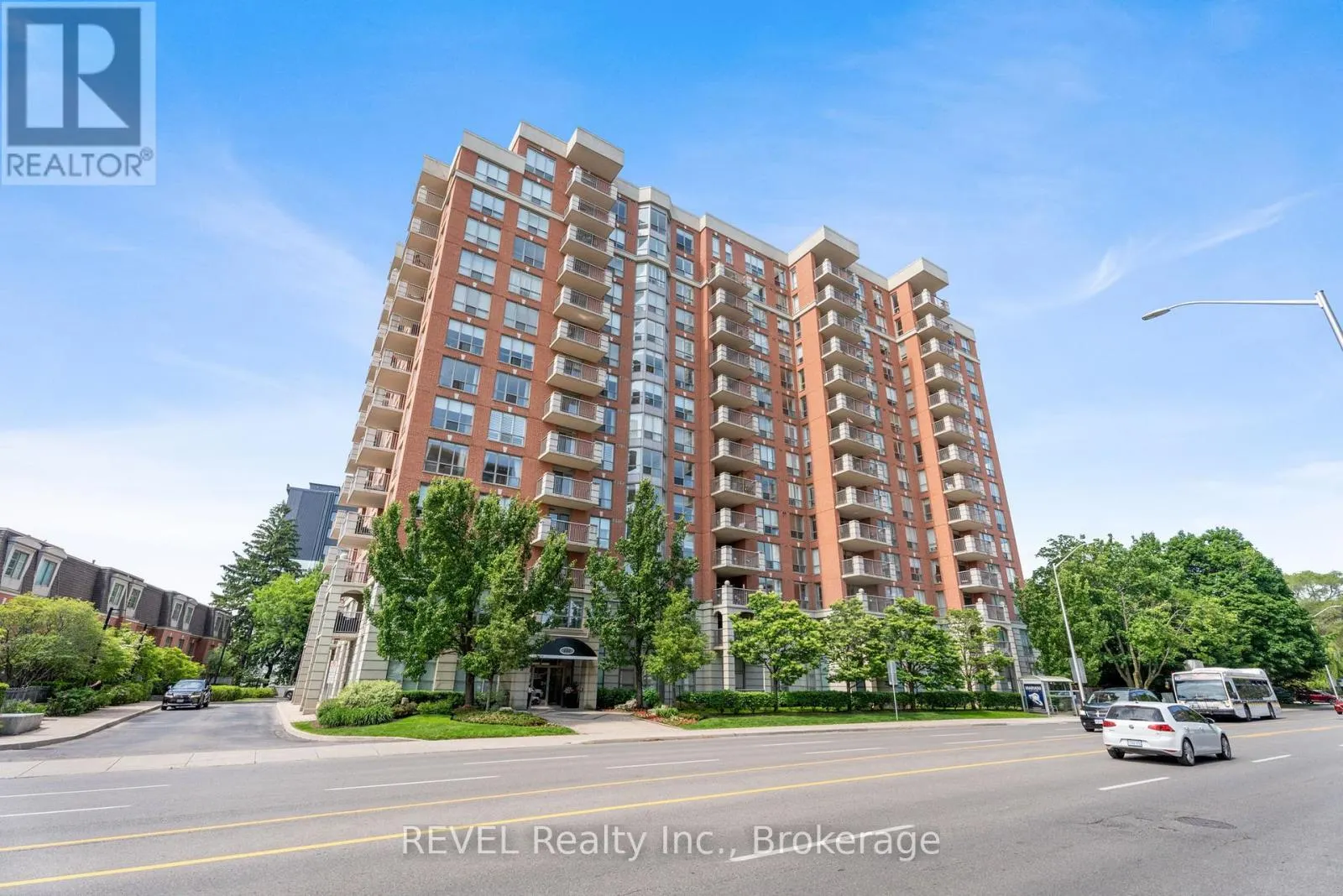 905 - 442 MAPLE AVENUE, #905
