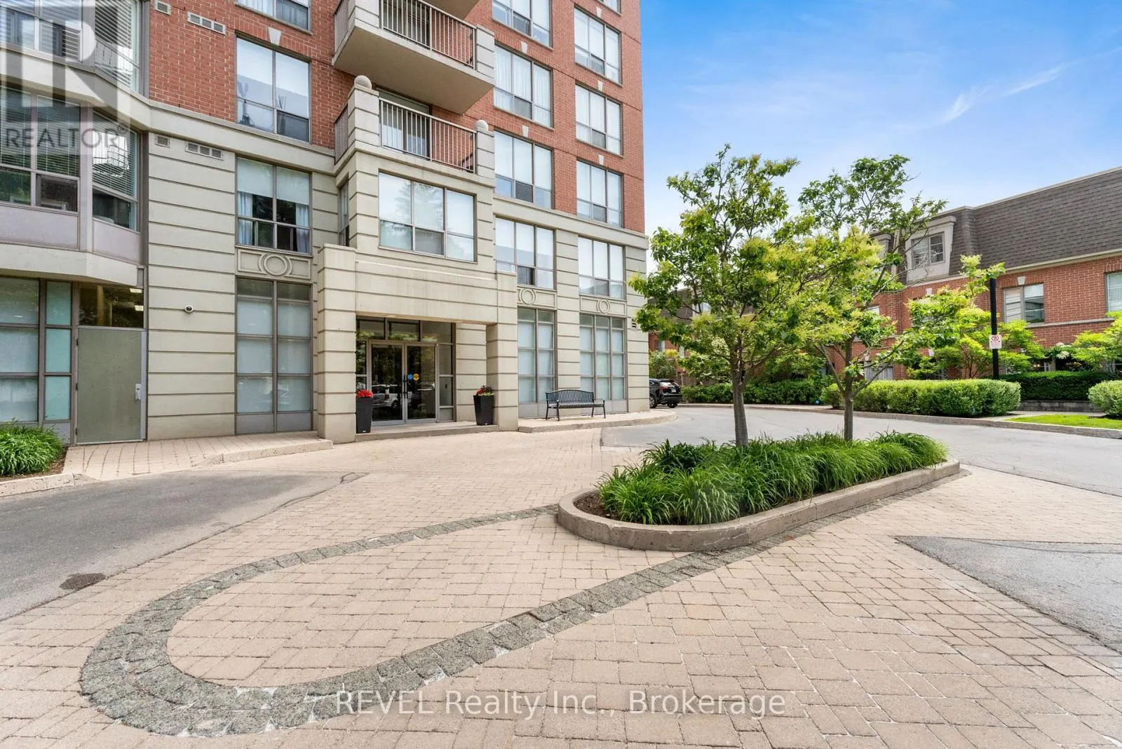 905 - 442 MAPLE AVENUE, #905