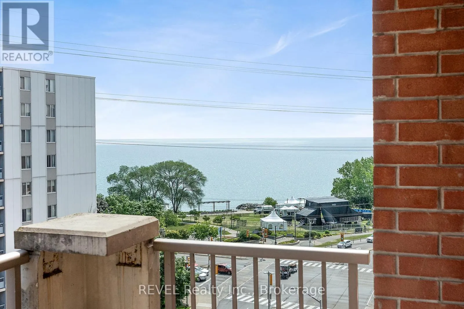 905 - 442 MAPLE AVENUE, #905