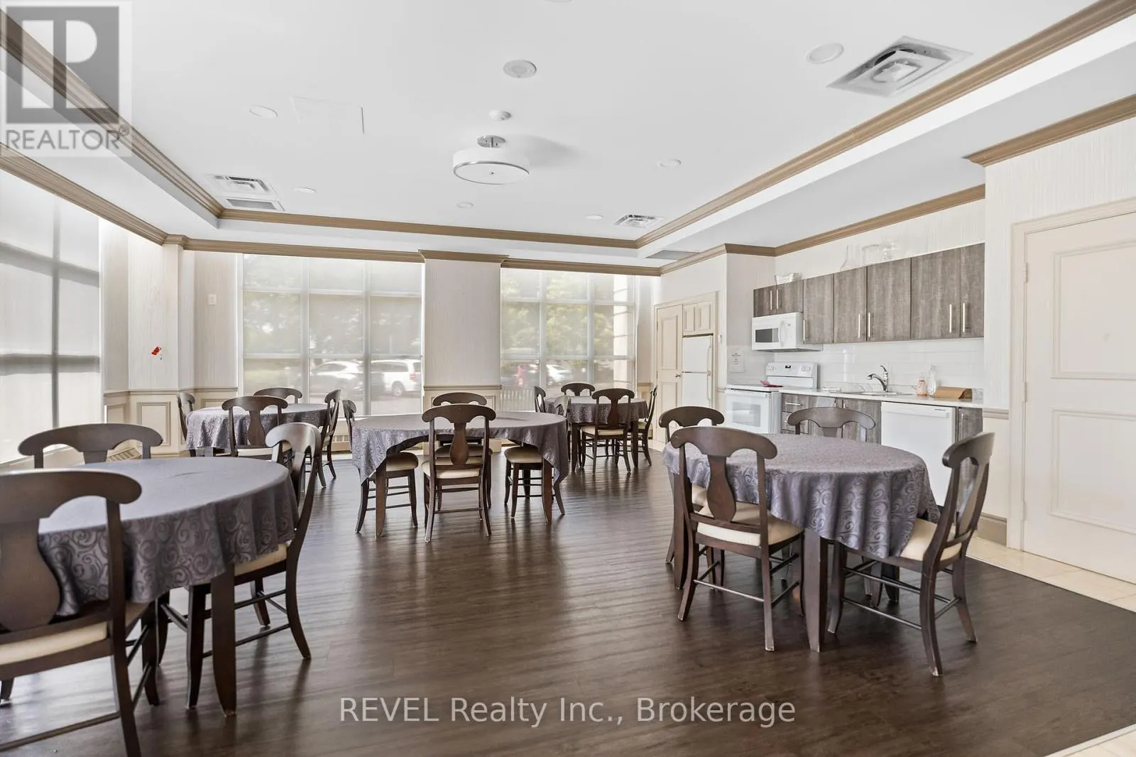 905 - 442 MAPLE AVENUE, #905