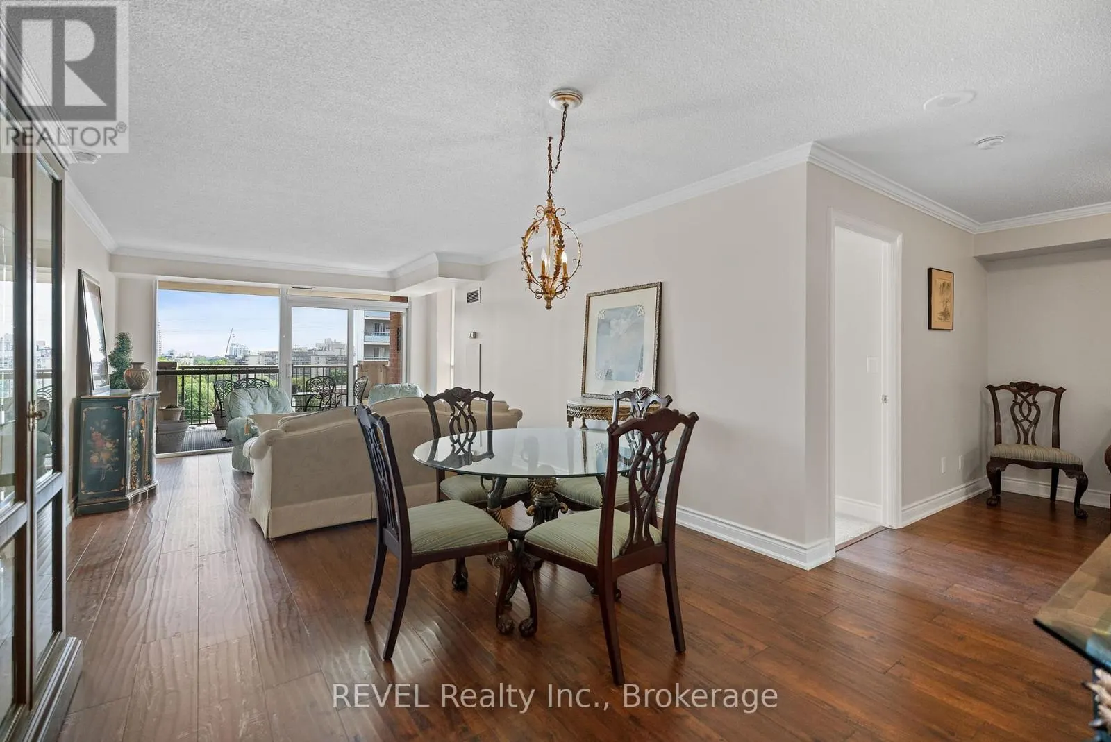 905 - 442 MAPLE AVENUE, #905