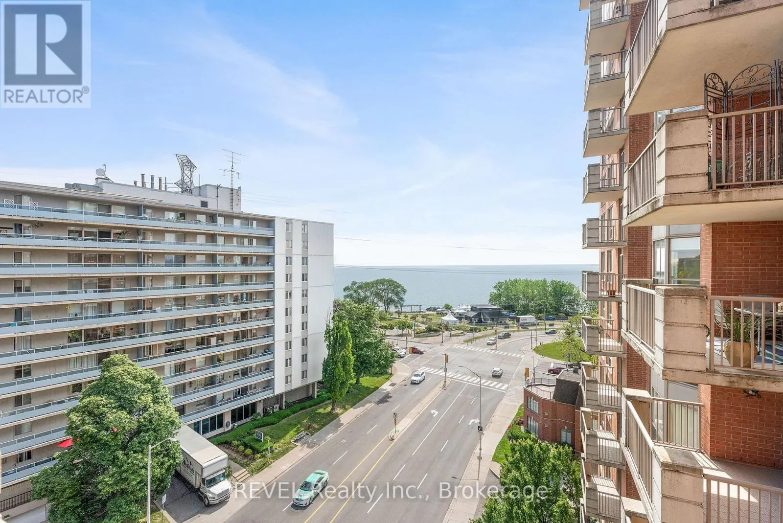 905 - 442 MAPLE AVENUE, #905