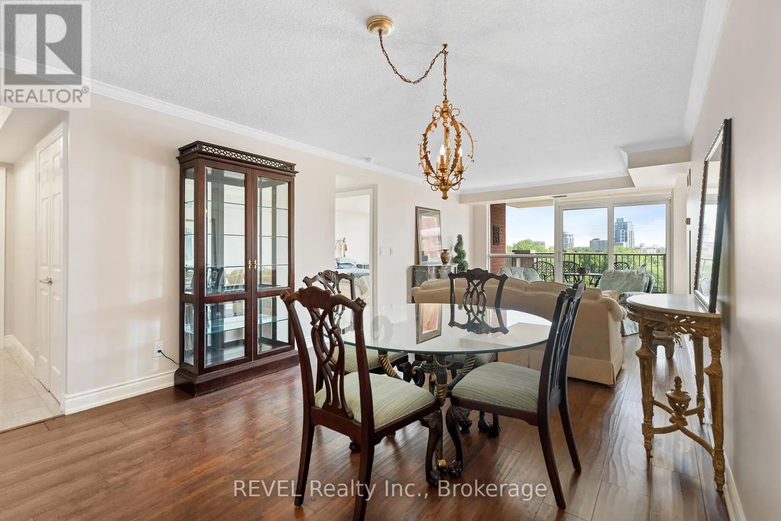 905 - 442 MAPLE AVENUE, #905
