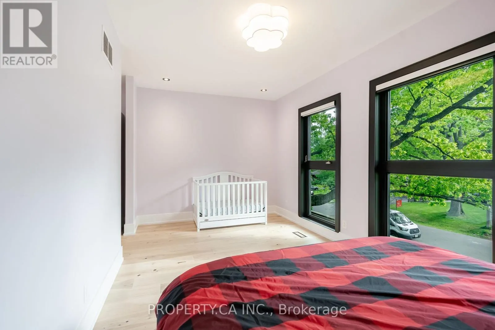 58 FARNINGHAM CRESCENT