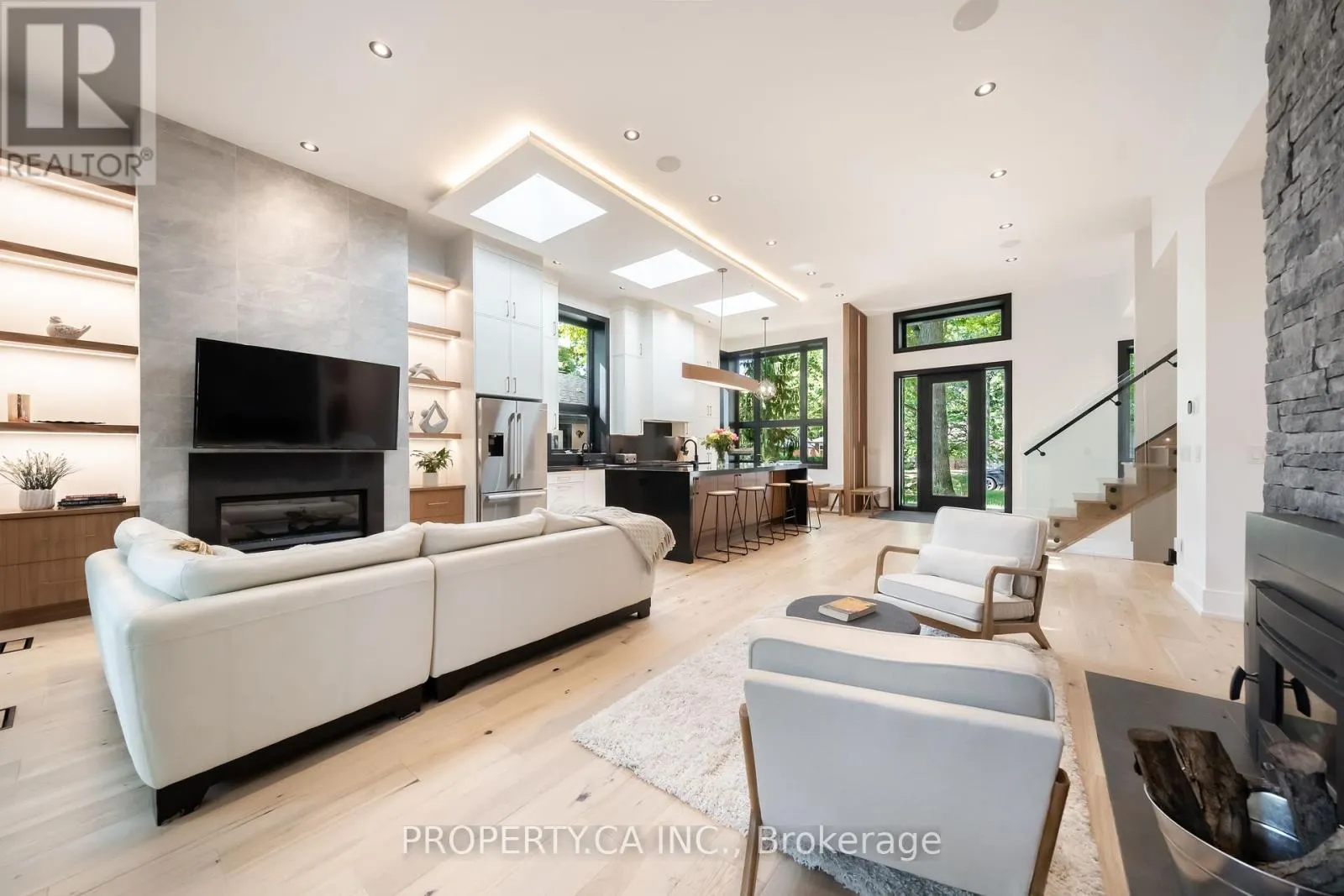 58 FARNINGHAM CRESCENT