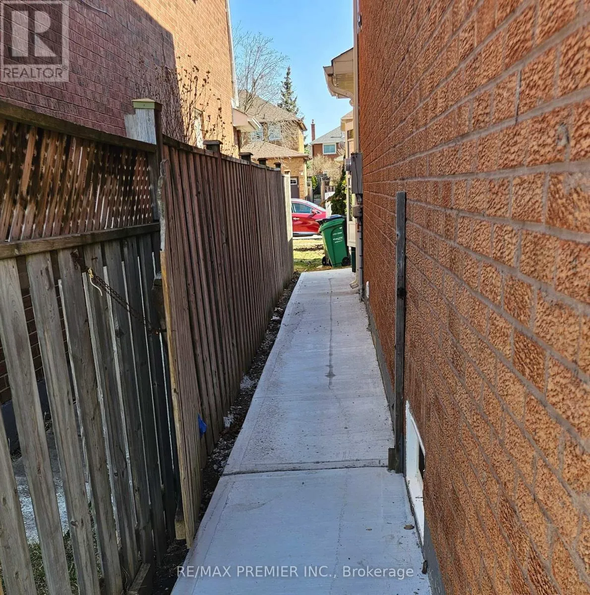 40 KENTUCKY DRIVE