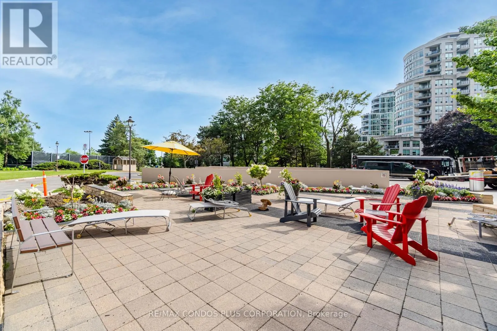 805 - 2045 LAKE SHORE BOULEVARD W