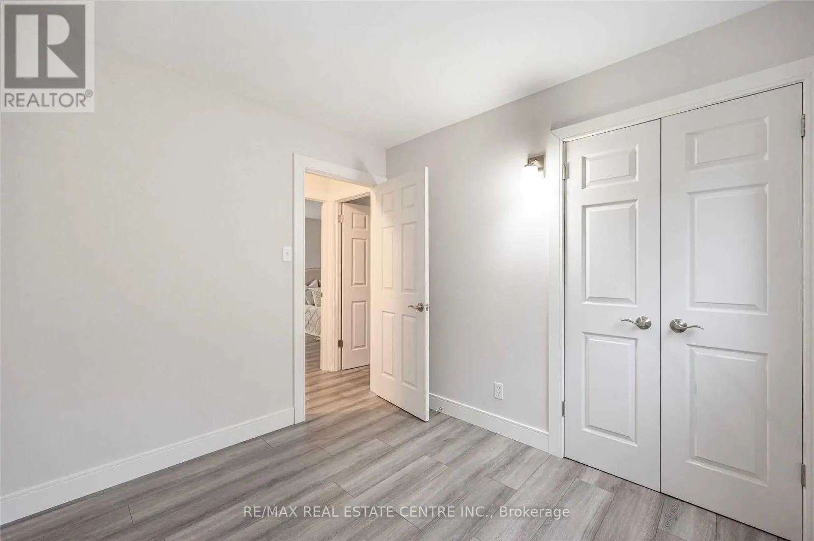 2896 ARVIDA CIRCLE