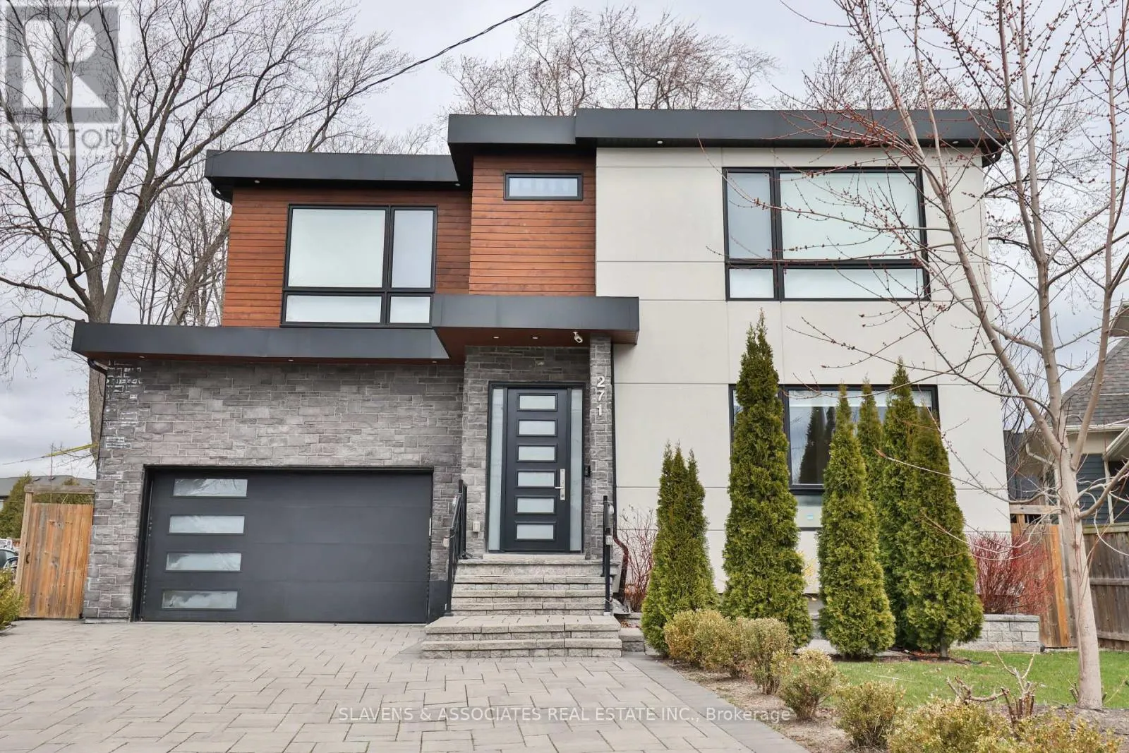 271 JENNINGS CRESCENT