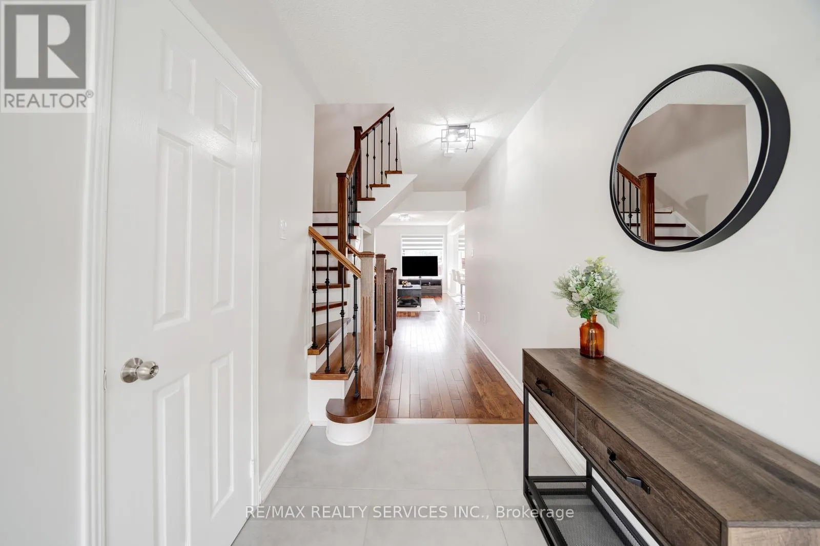 49 WOODCOTE CRESCENT