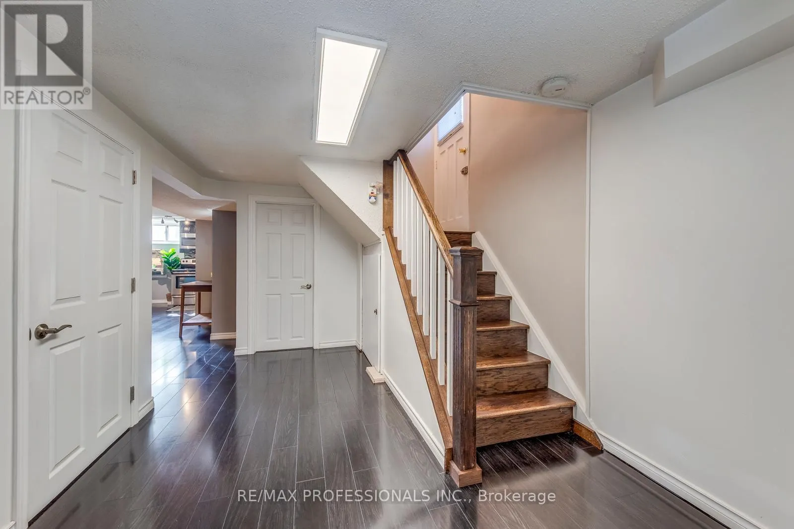 28 SUMMERFIELD CRESCENT