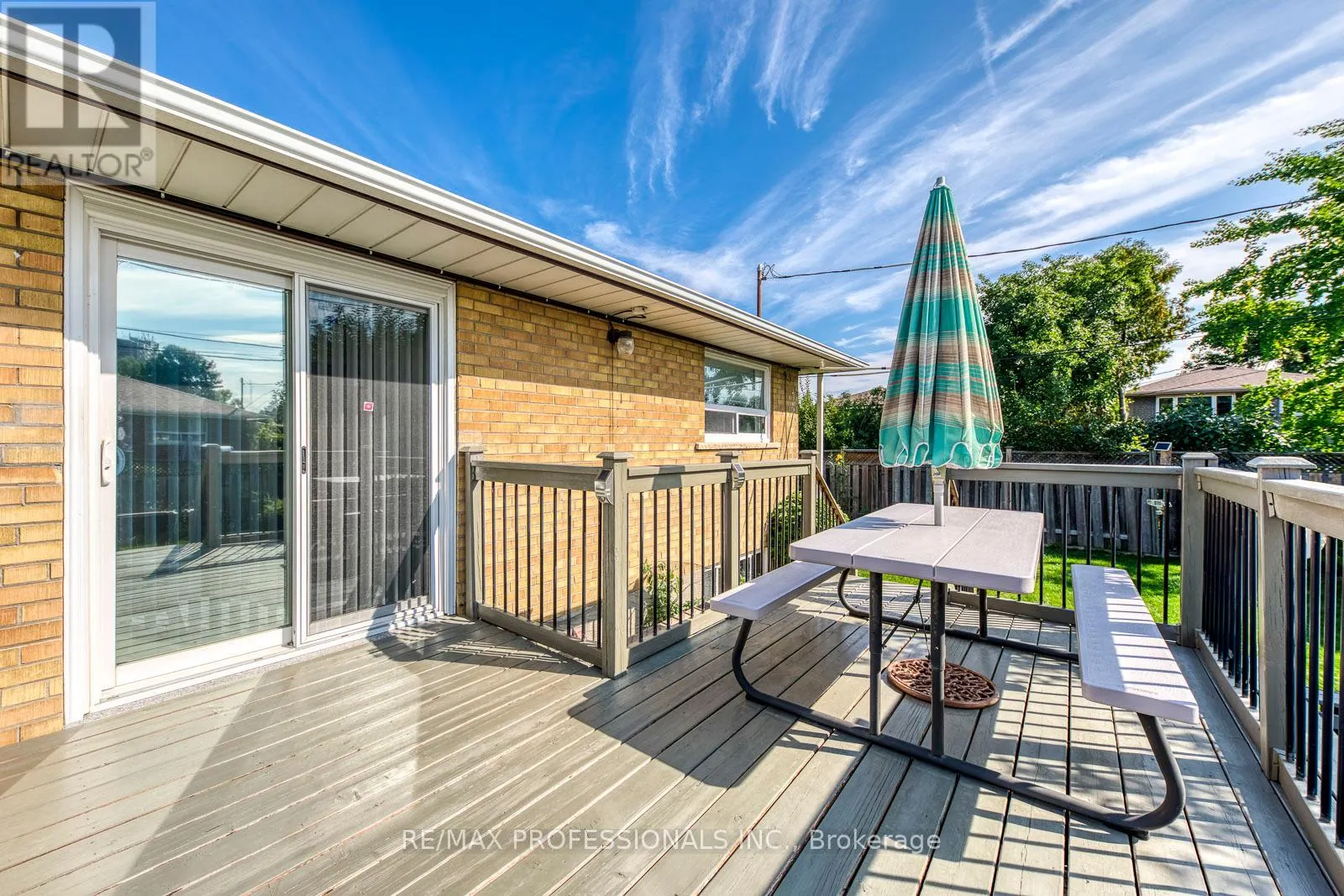 28 SUMMERFIELD CRESCENT