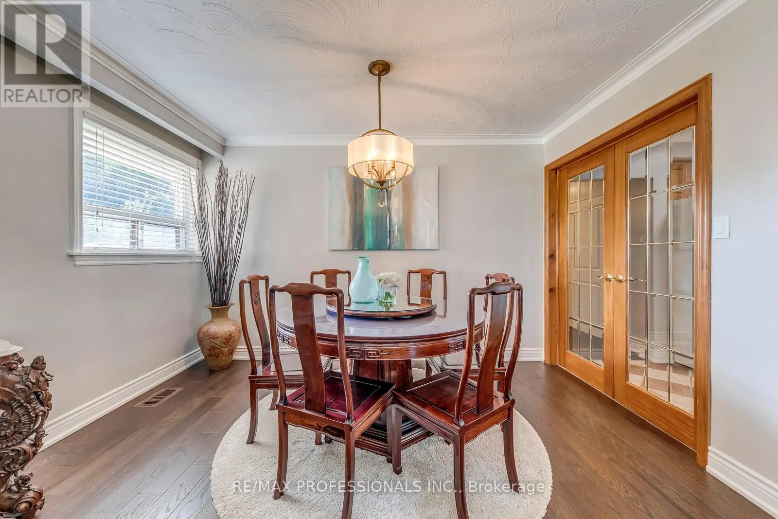 28 SUMMERFIELD CRESCENT