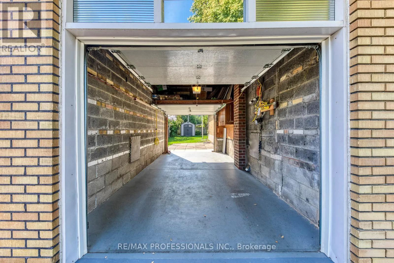 28 SUMMERFIELD CRESCENT