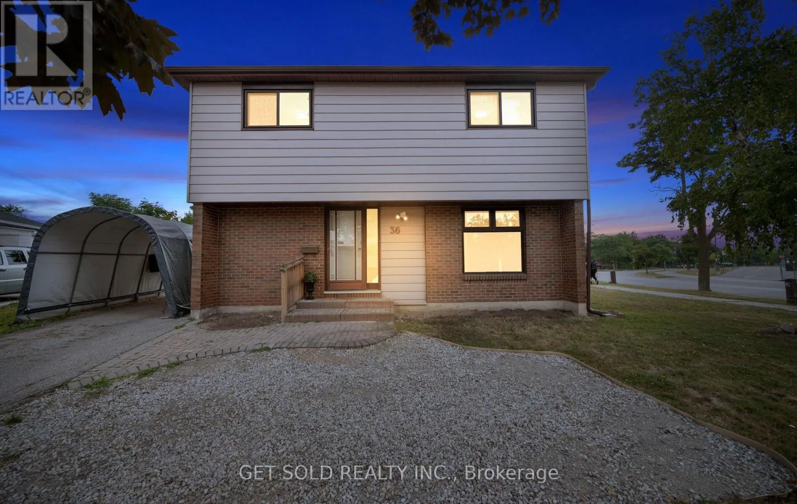 36 SHALOM CRESCENT