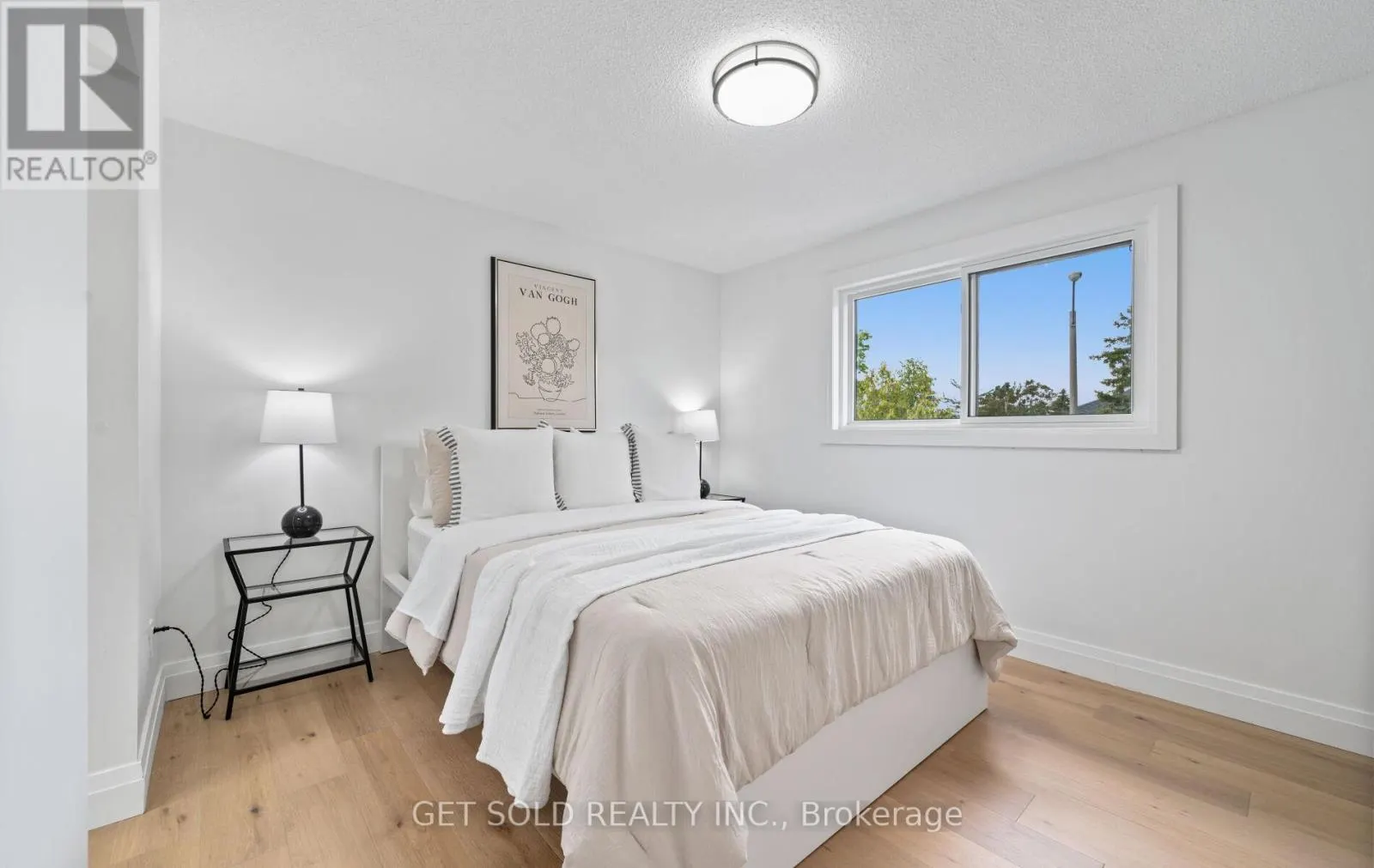36 SHALOM CRESCENT