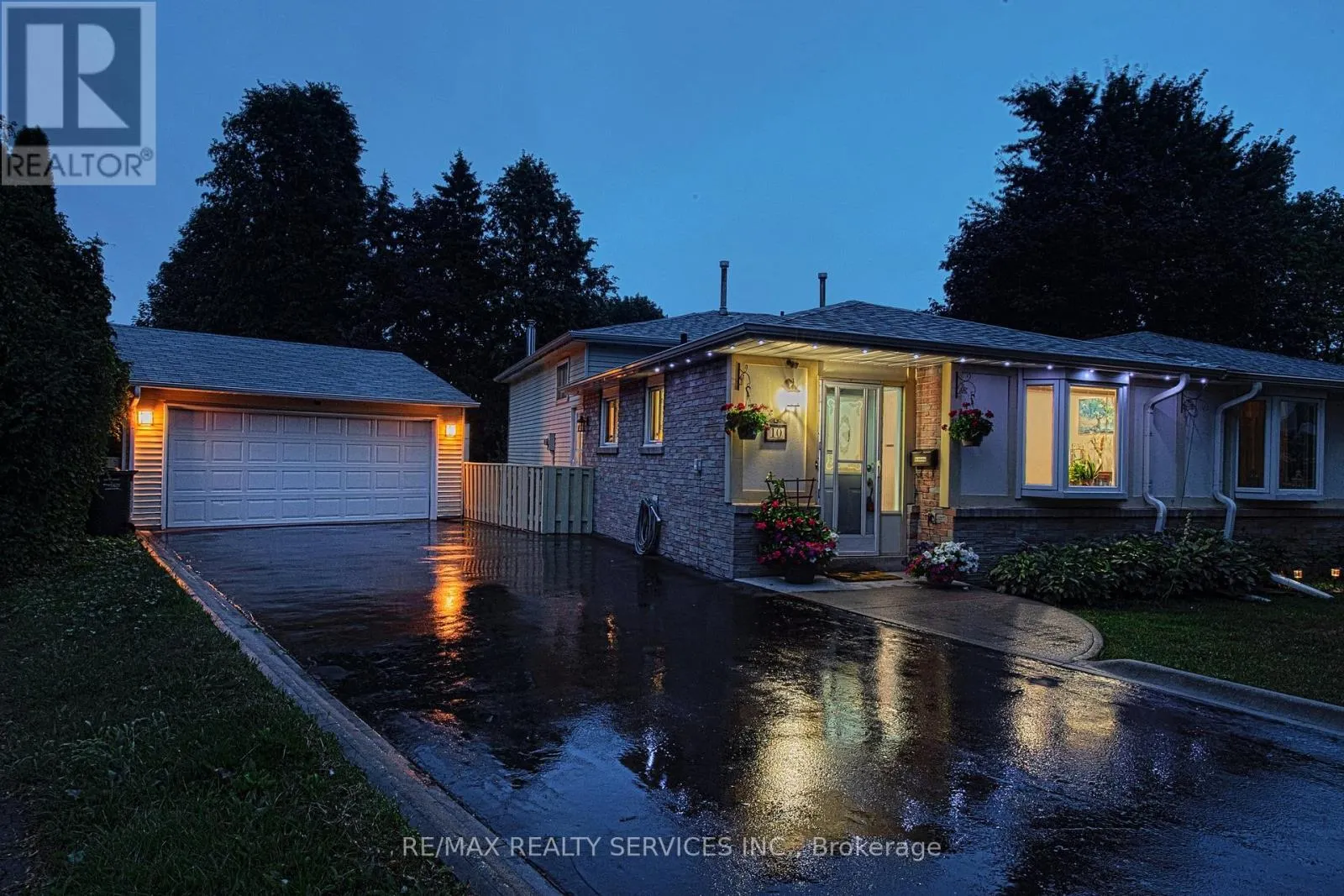 10 MINTON PLACE
