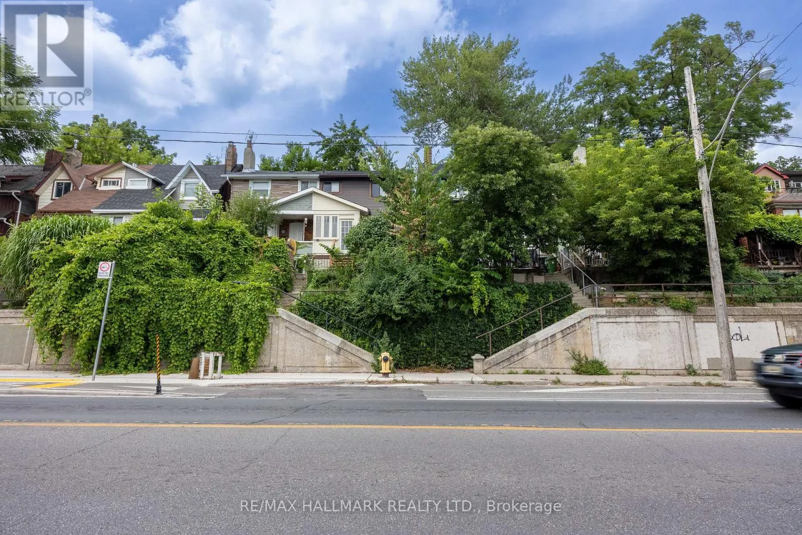 LOWER - 1366 DAVENPORT ROAD
