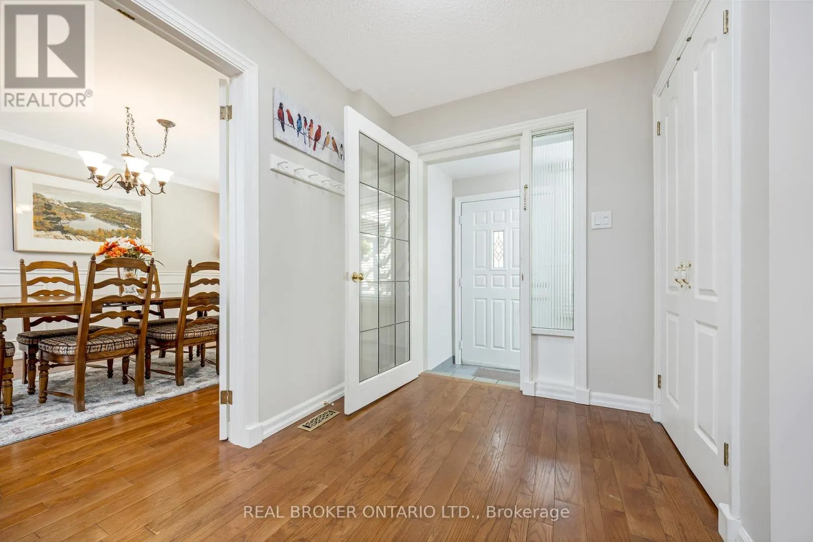 529 MOORELANDS CRESCENT