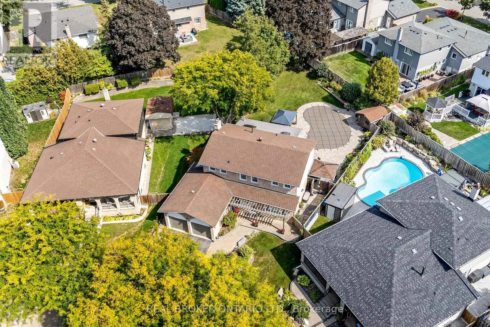 529 MOORELANDS CRESCENT