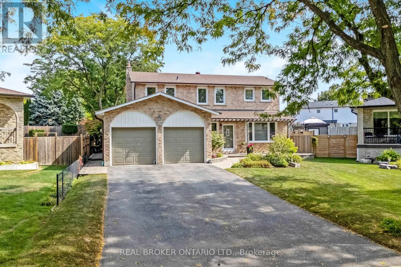 529 MOORELANDS CRESCENT