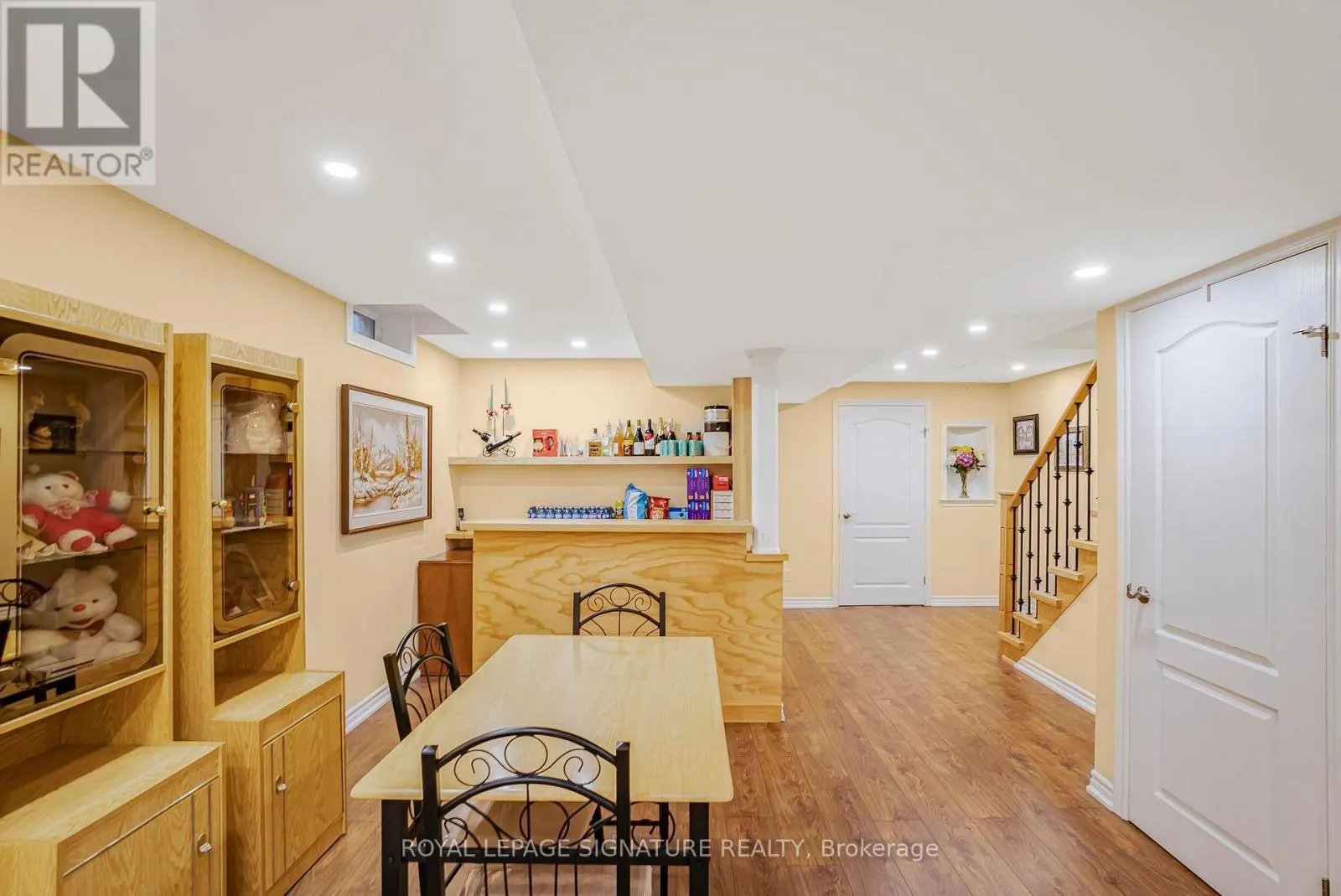 748 FOUR WINDS WAY