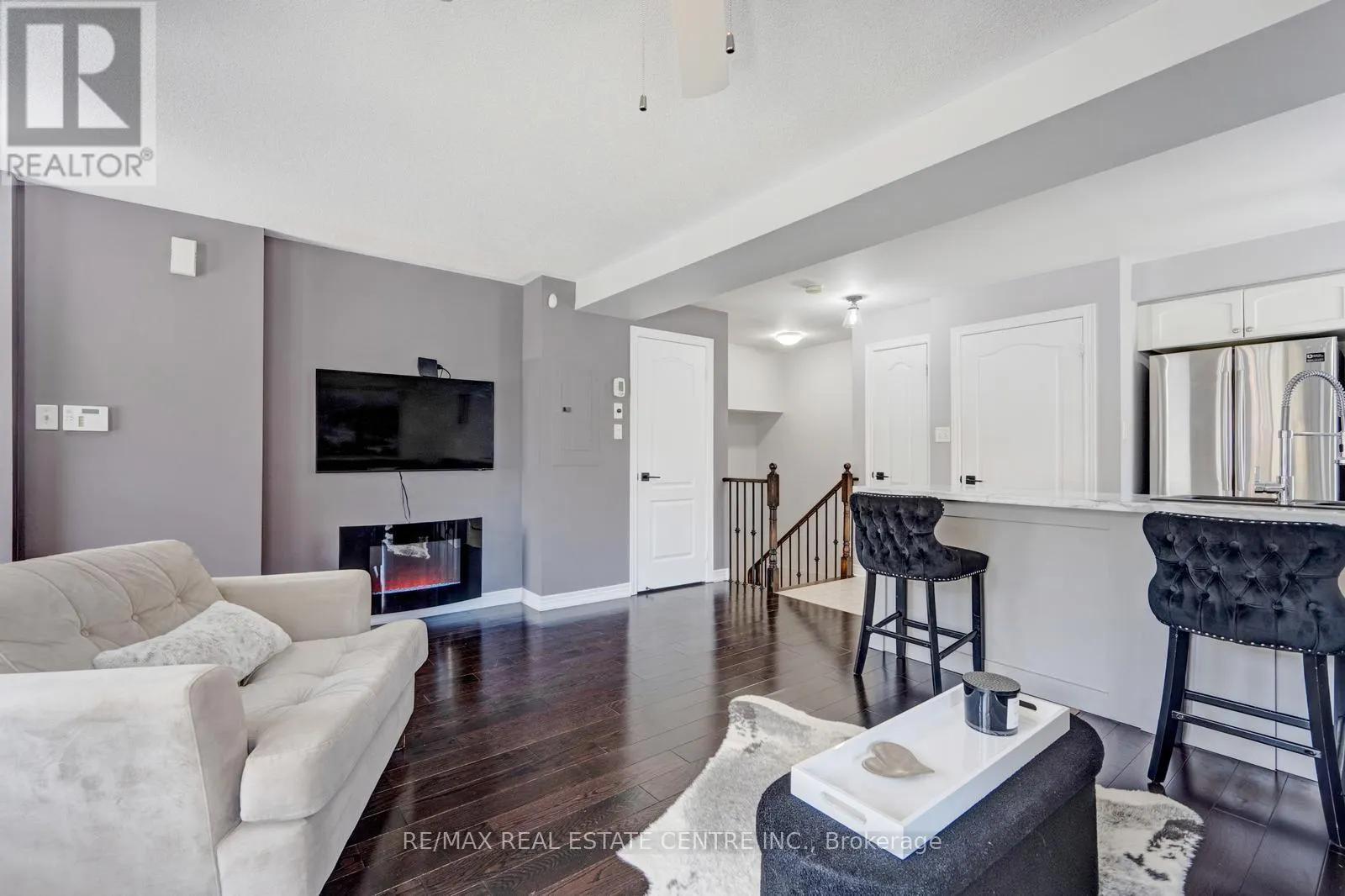 11 - 3250 BENTLEY DRIVE