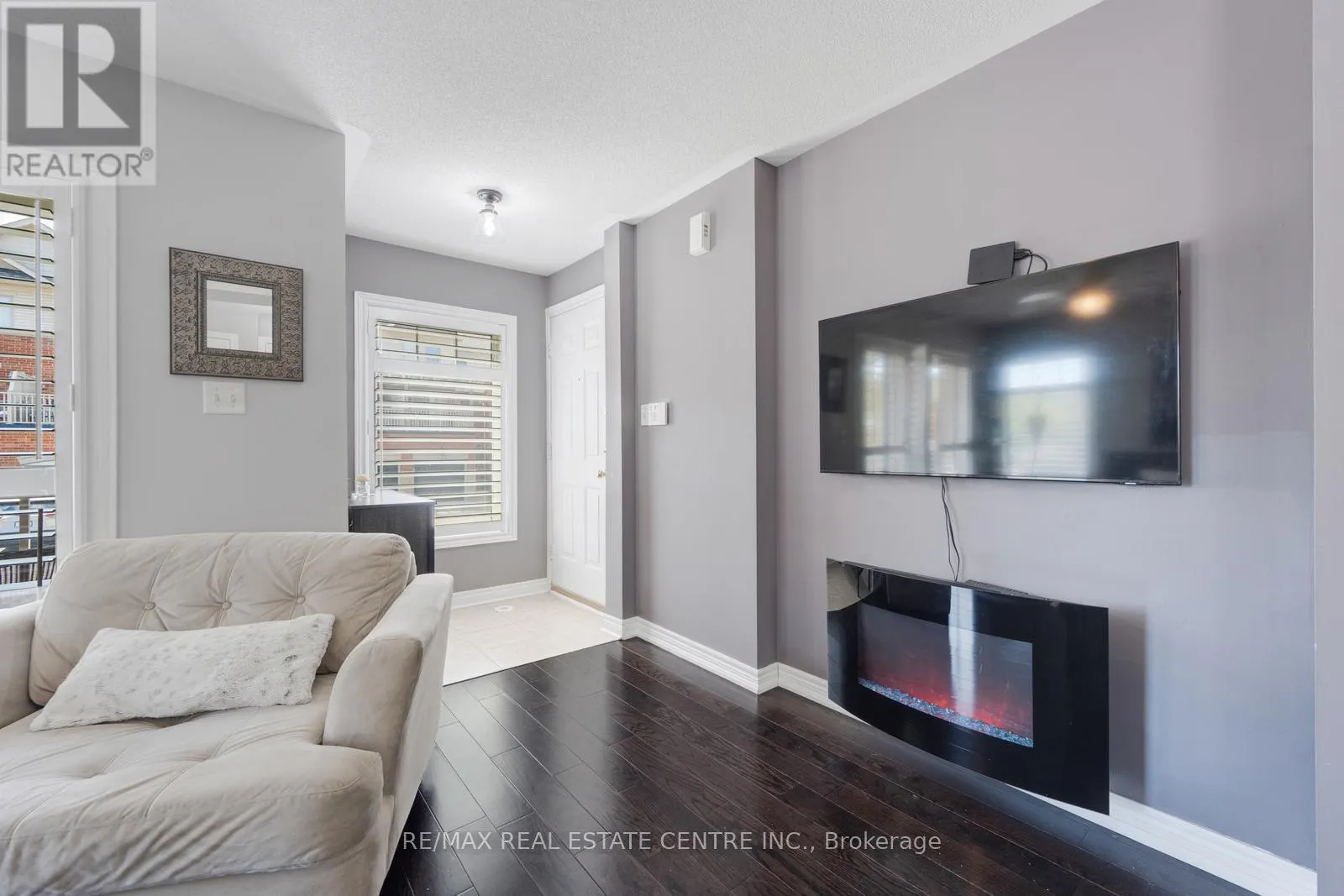 11 - 3250 BENTLEY DRIVE