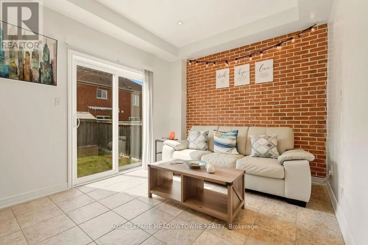 304 TEETZEL DRIVE