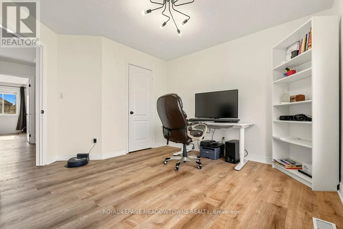 304 TEETZEL DRIVE