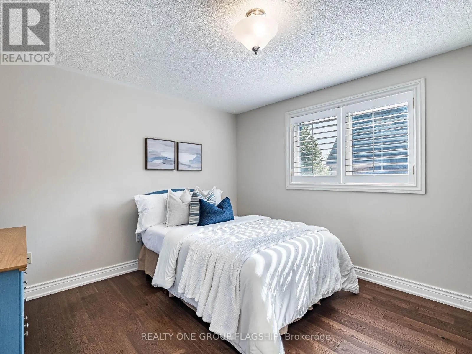 5290 HILTON COURT