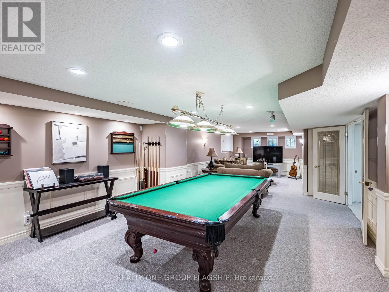 5290 HILTON COURT