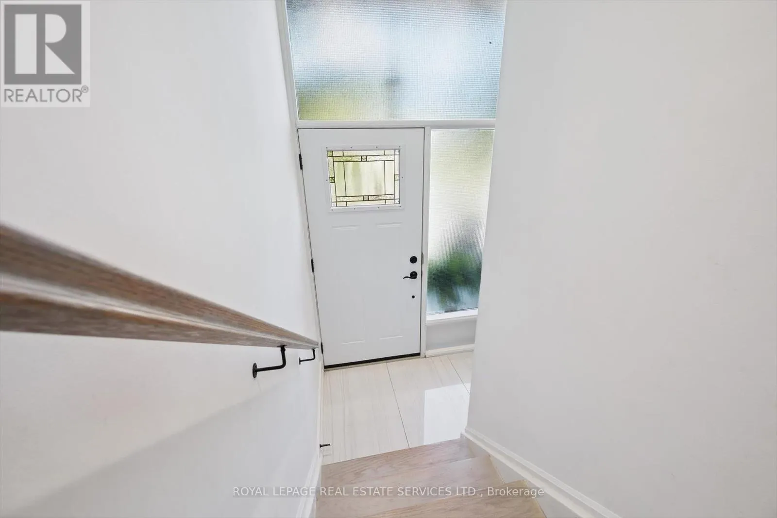 1 HILLAVON DRIVE