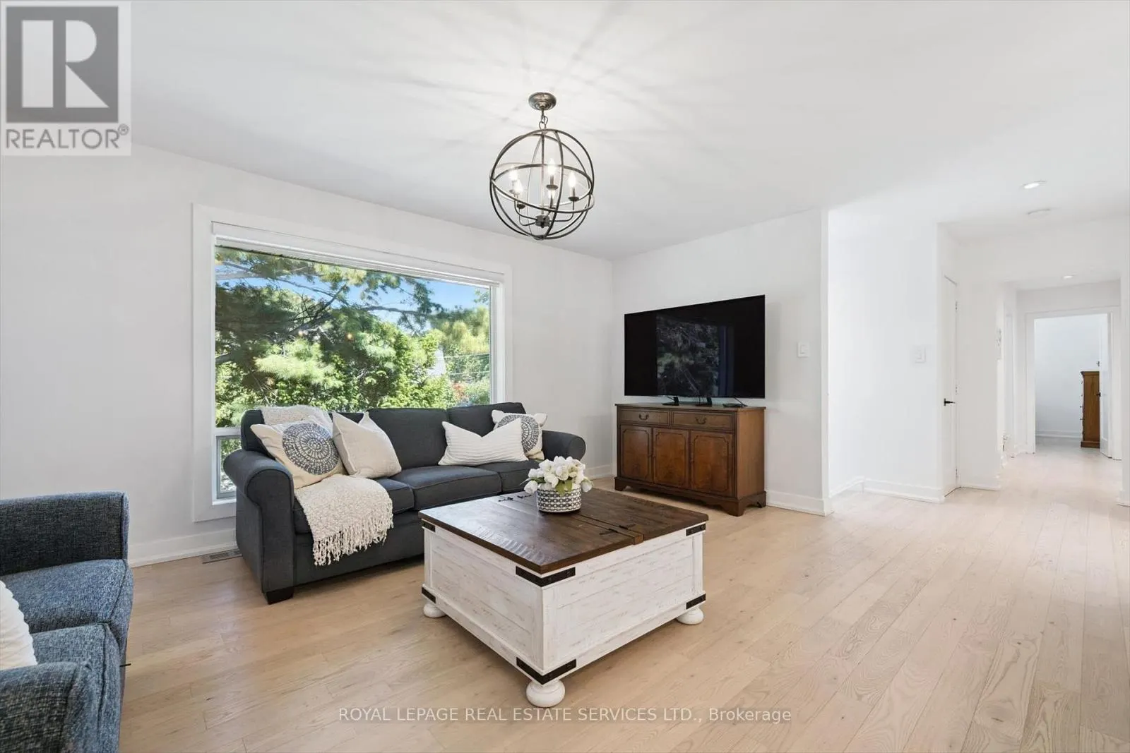 1 HILLAVON DRIVE