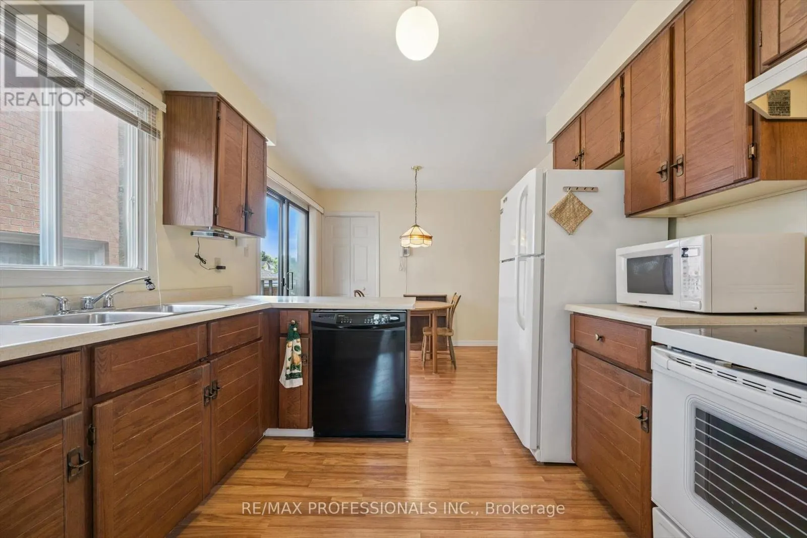 26 KILLARNEY COURT
