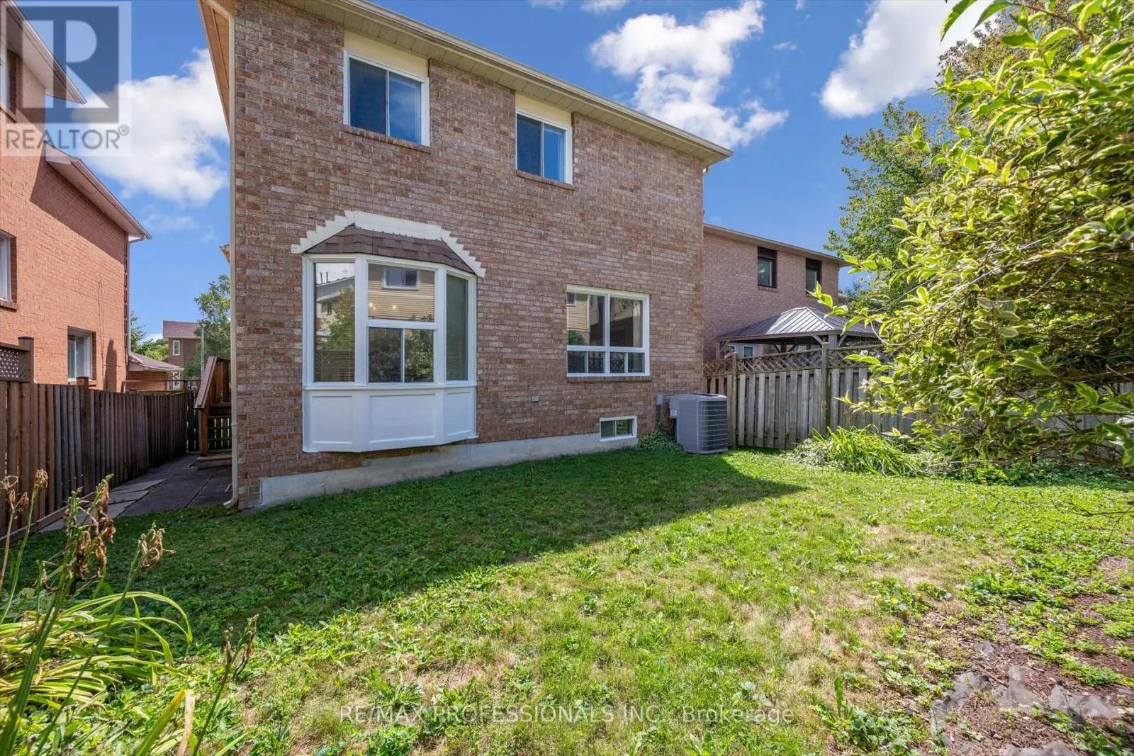 26 KILLARNEY COURT