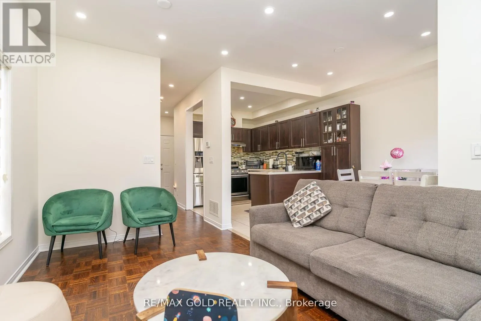 32 RUBYSILVER DRIVE