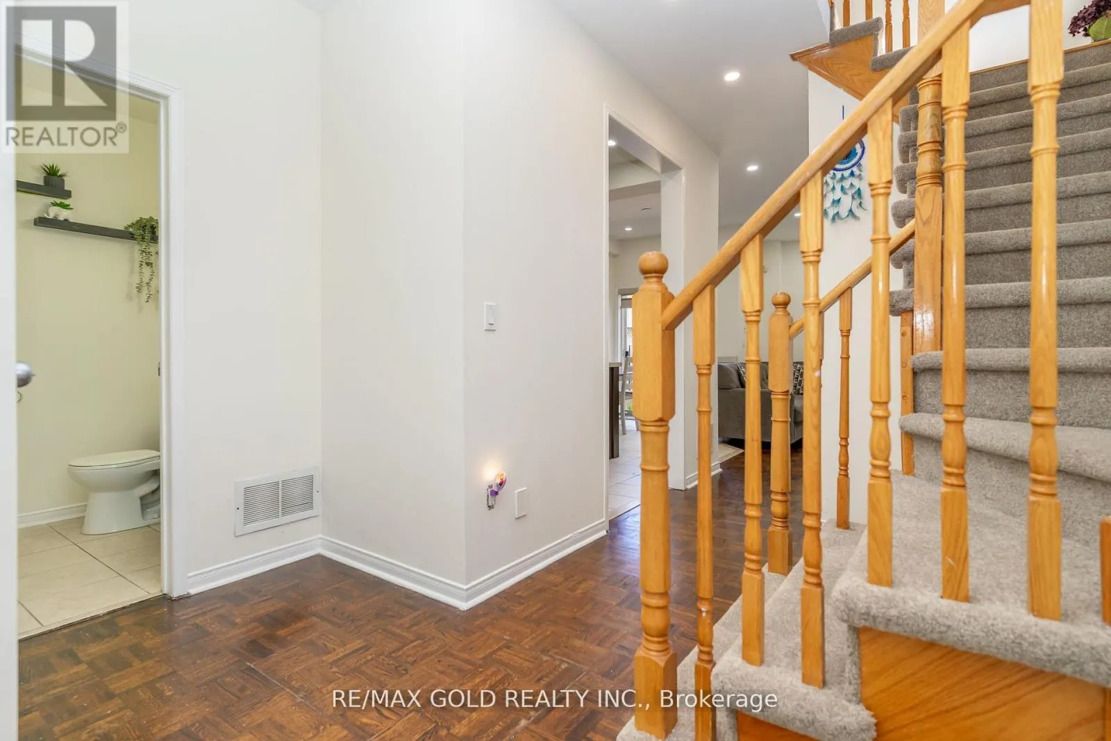 32 RUBYSILVER DRIVE