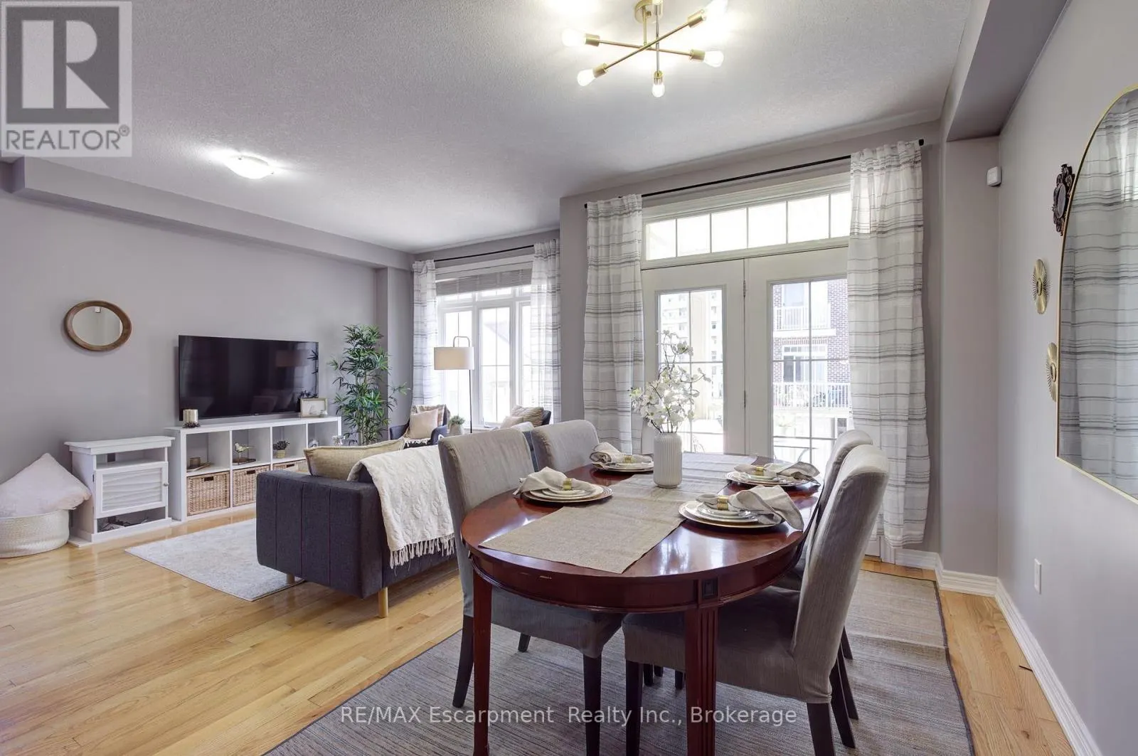 51 - 181 PLAINS ROAD W, #51