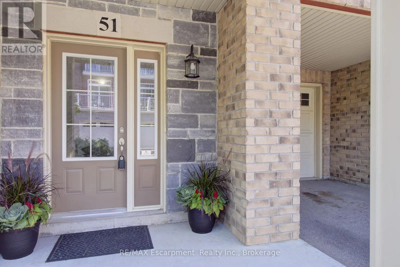 51 - 181 PLAINS ROAD W, #51