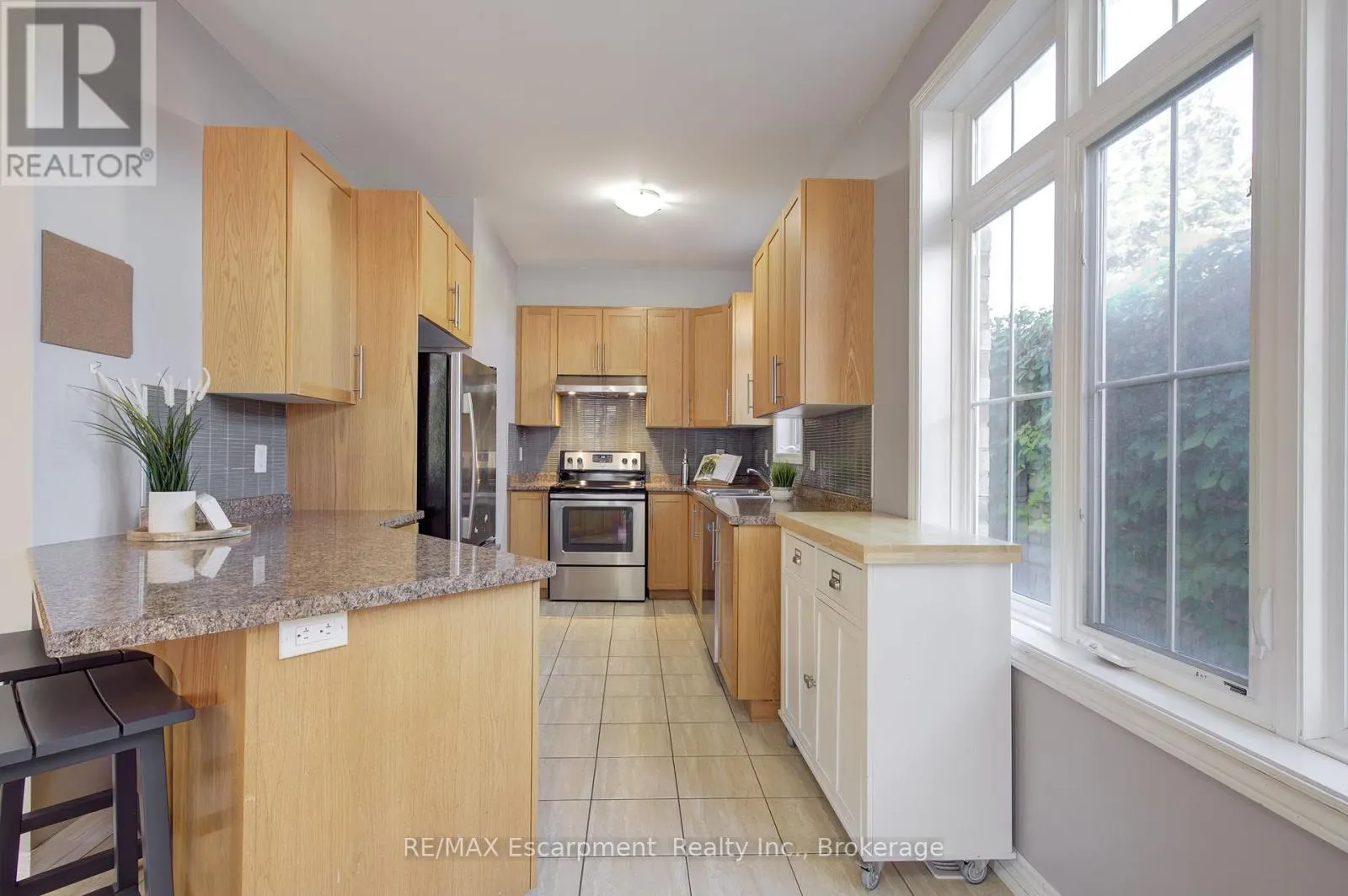51 - 181 PLAINS ROAD W, #51