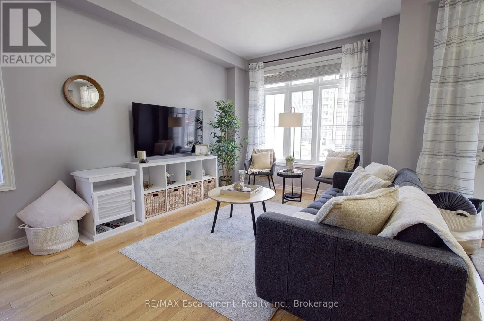 51 - 181 PLAINS ROAD W, #51