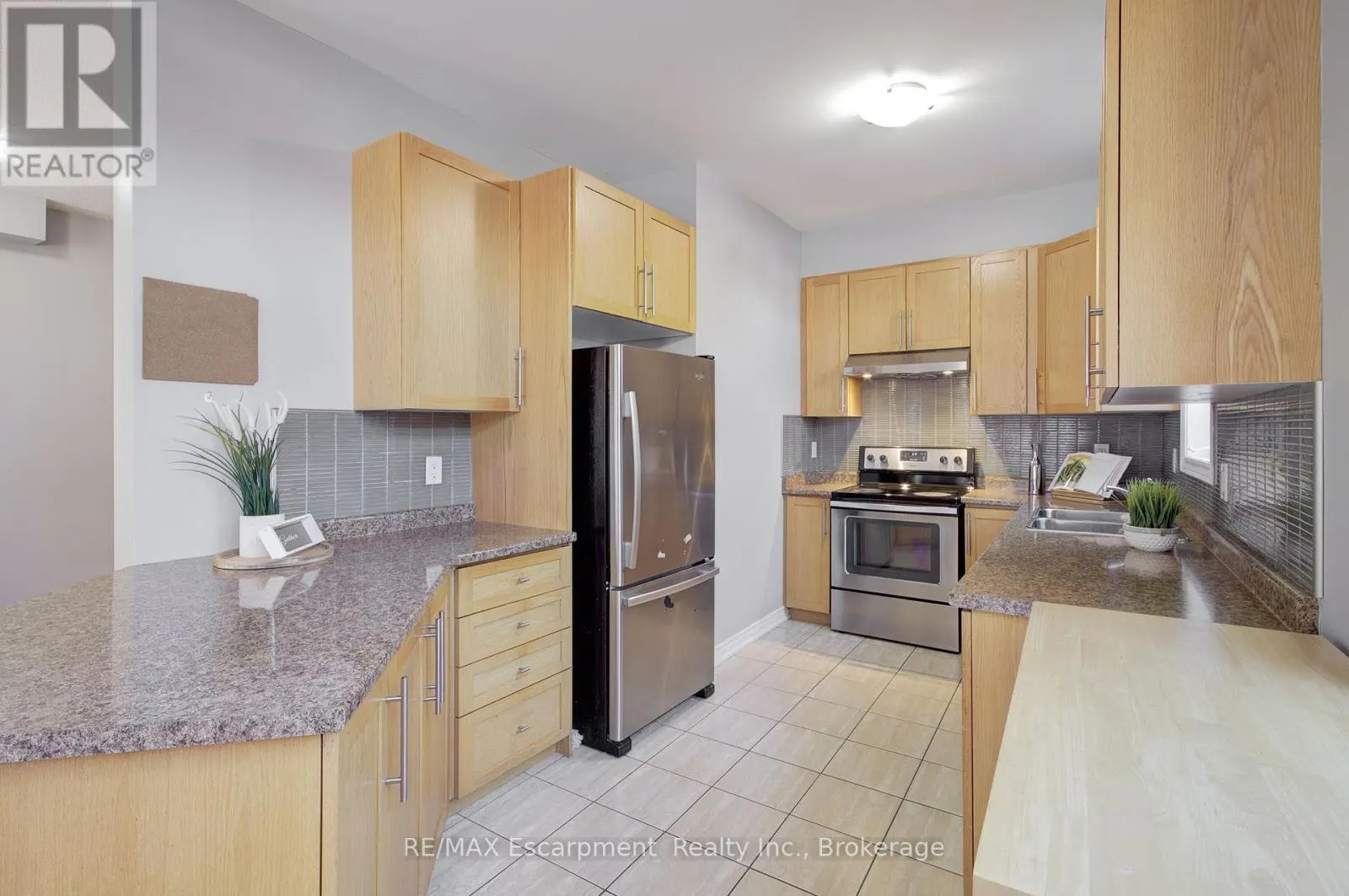 51 - 181 PLAINS ROAD W, #51