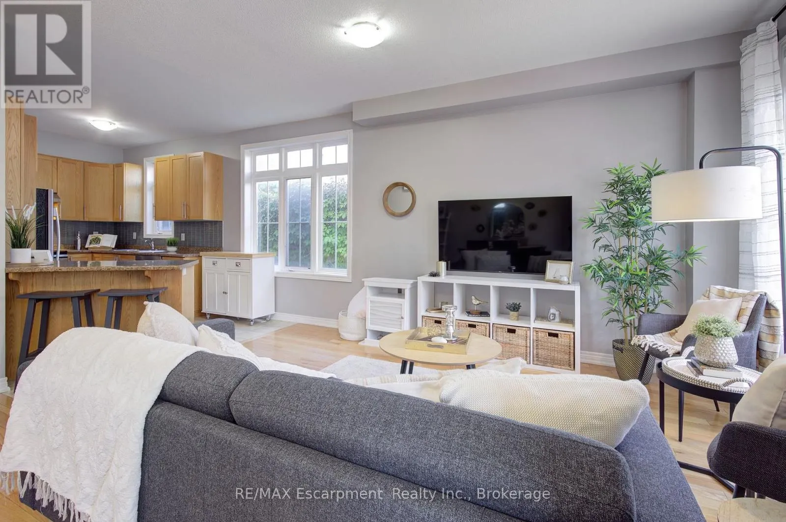51 - 181 PLAINS ROAD W, #51