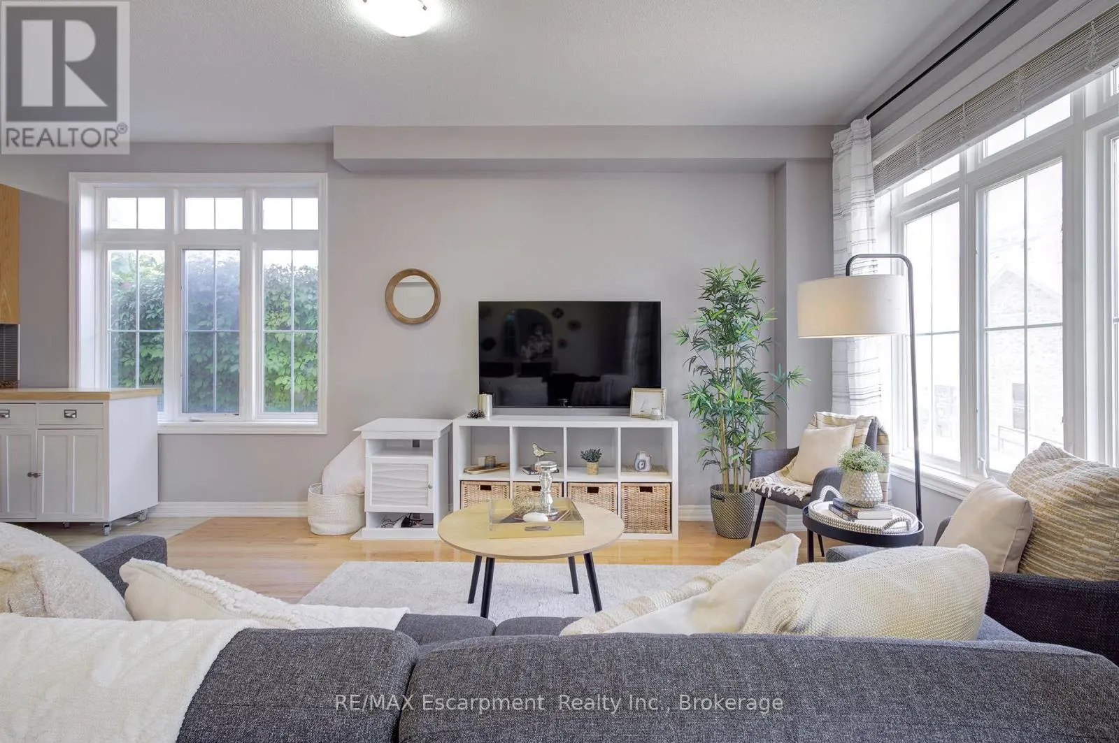 51 - 181 PLAINS ROAD W, #51
