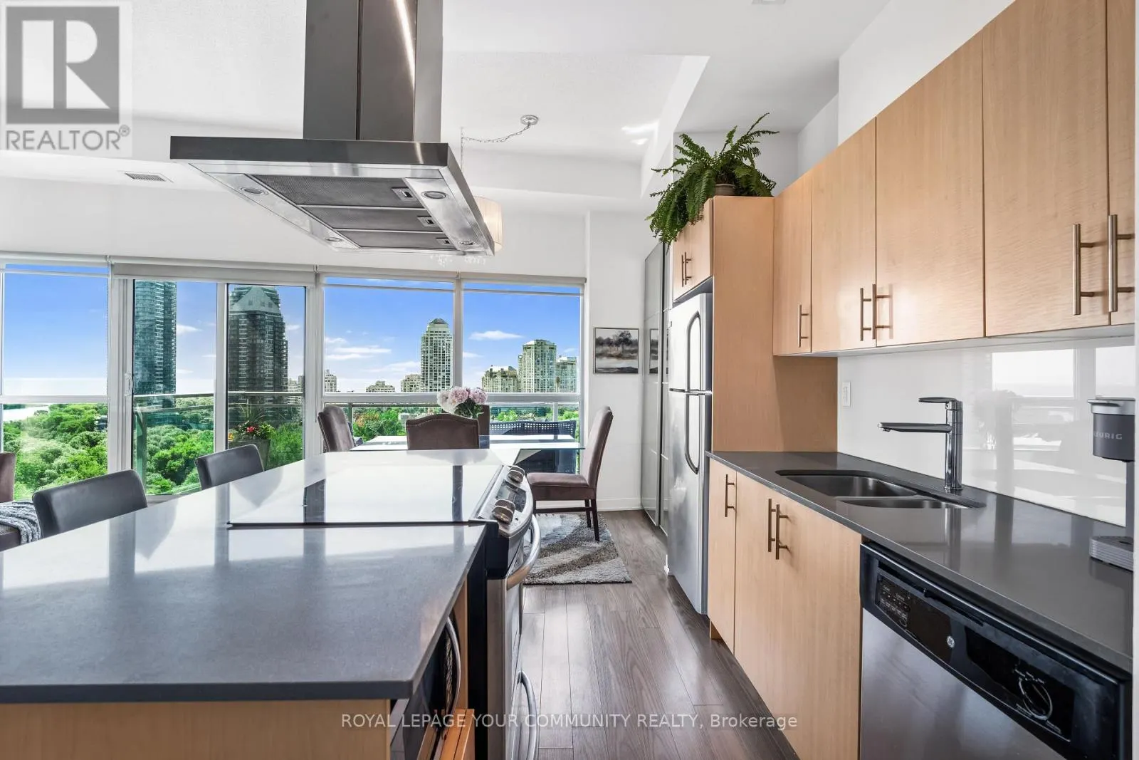 1226 - 165 LEGION ROAD N