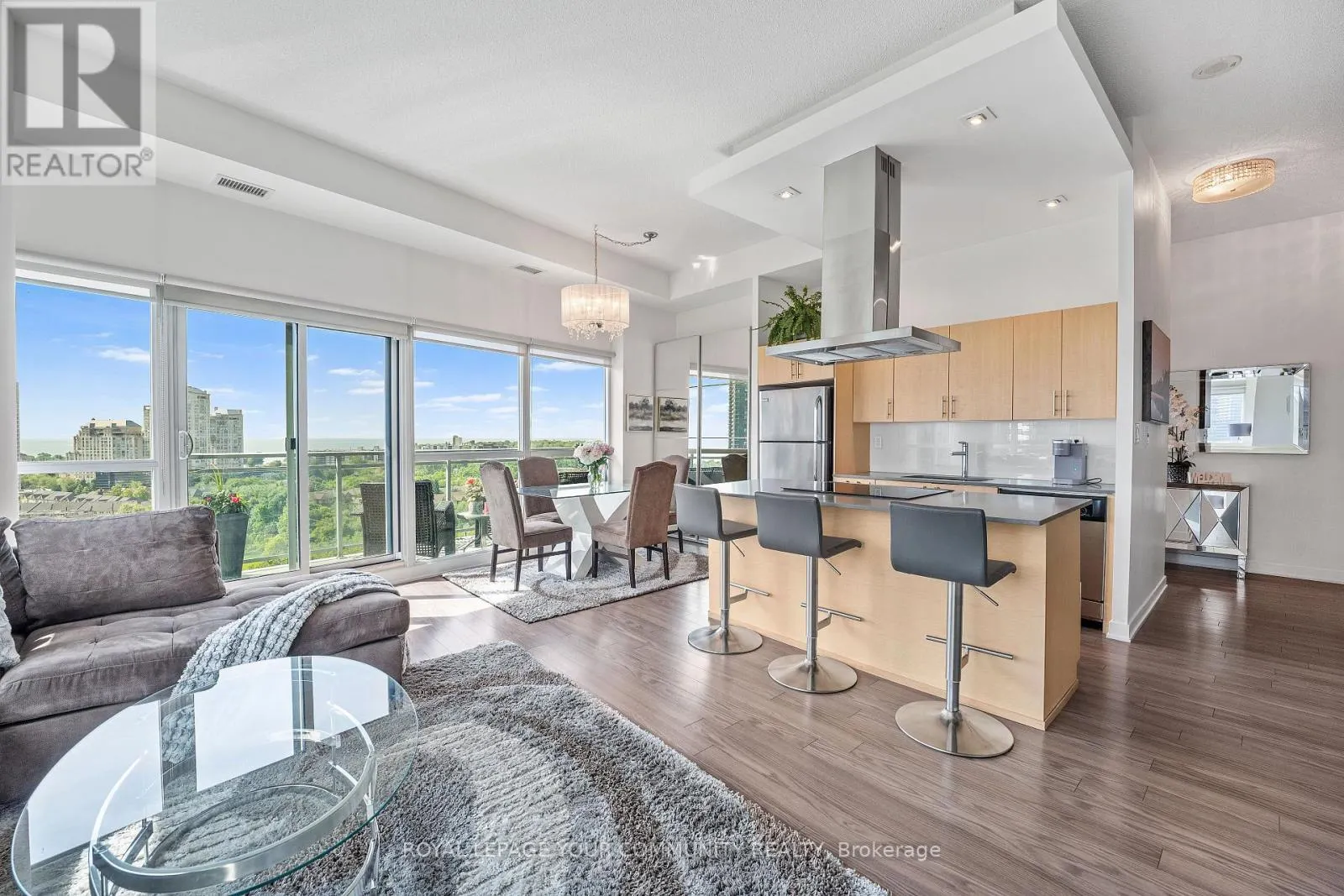 1226 - 165 LEGION ROAD N