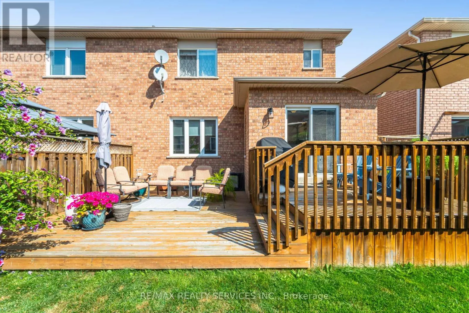 37 SUNNYBROOK CRESCENT